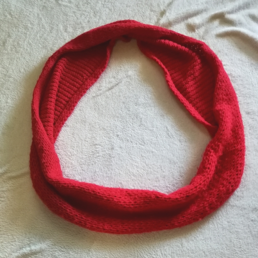 Hollister Infinity Scarf